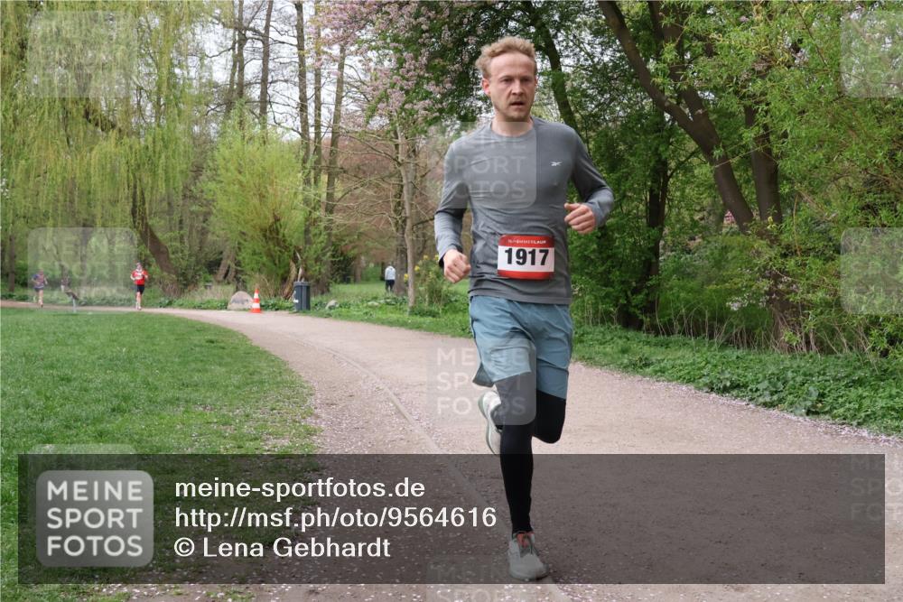 19.04.2026 - Hammer Lauf Lena Gebhardt http://msf.ph/oto/9564616 19.04.2026 10:29:36 Laufen 16, 1917 meine-sportfotos.de