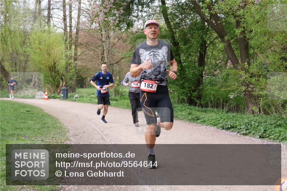 19.04.2026 - Hammer Lauf Lena Gebhardt http://msf.ph/oto/9564644 19.04.2026 10:30:56 Laufen 399, 916, 182 meine-sportfotos.de