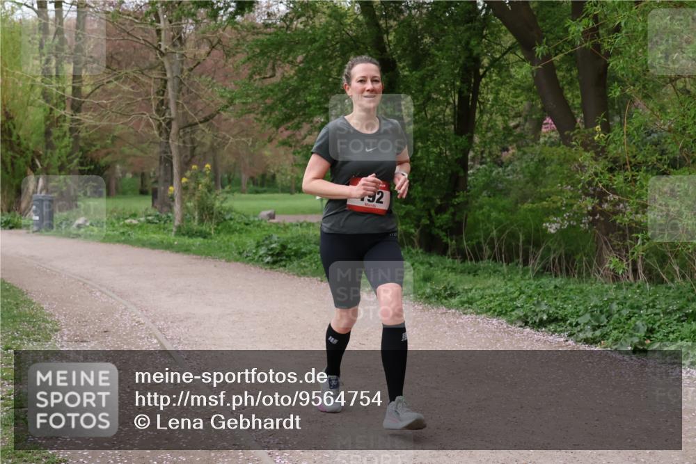 19.04.2026 - Hammer Lauf Lena Gebhardt http://msf.ph/oto/9564754 19.04.2026 10:34:24 Laufen 92 meine-sportfotos.de