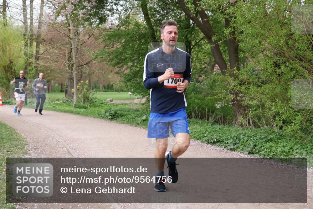 19.04.2026 - Hammer Lauf Lena Gebhardt http://msf.ph/oto/9564756 19.04.2026 10:34:38 Laufen 166, 1700 meine-sportfotos.de