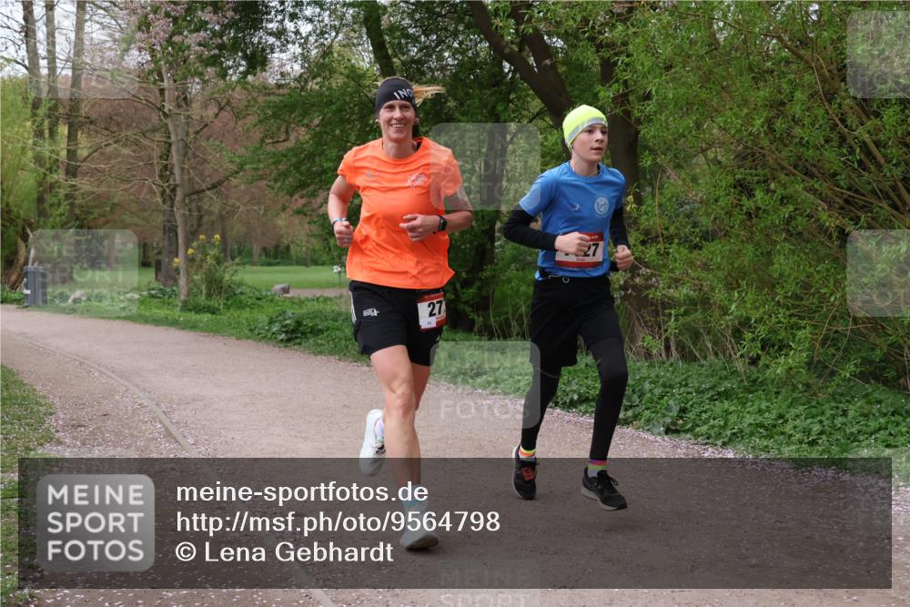 19.04.2026 - Hammer Lauf Lena Gebhardt http://msf.ph/oto/9564798 19.04.2026 10:35:37 Laufen 14, 27, 27 meine-sportfotos.de