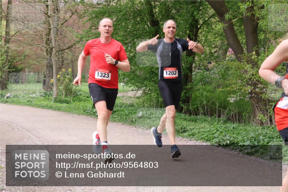 19.04.2026 - Hammer Lauf Lena Gebhardt http://msf.ph/oto/9564803 19.04.2026 10:35:56 Laufen 1323, 1202 meine-sportfotos.de
