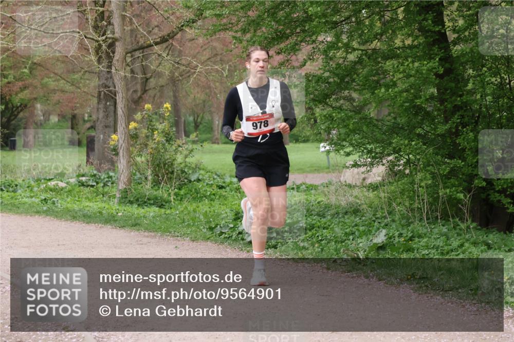 19.04.2026 - Hammer Lauf Lena Gebhardt http://msf.ph/oto/9564901 19.04.2026 10:39:24 Laufen 978 meine-sportfotos.de