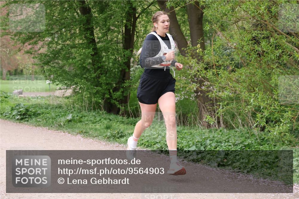 19.04.2026 - Hammer Lauf Lena Gebhardt http://msf.ph/oto/9564903 19.04.2026 10:39:26 Laufen  meine-sportfotos.de
