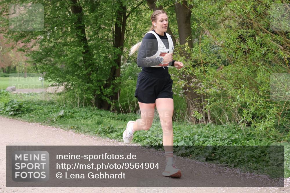 19.04.2026 - Hammer Lauf Lena Gebhardt http://msf.ph/oto/9564904 19.04.2026 10:39:26 Laufen  meine-sportfotos.de