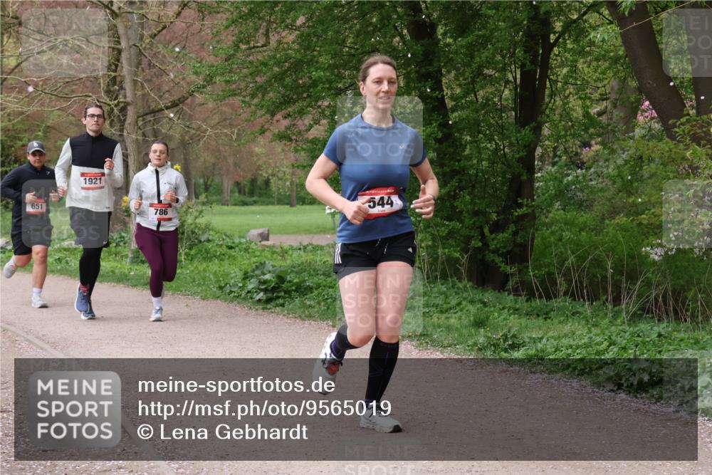 19.04.2026 - Hammer Lauf Lena Gebhardt http://msf.ph/oto/9565019 19.04.2026 10:41:53 Laufen 651, 1921, 786, 544 meine-sportfotos.de