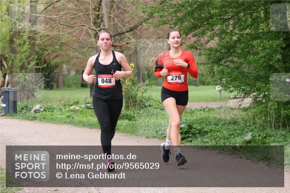 19.04.2026 - Hammer Lauf Lena Gebhardt http://msf.ph/oto/9565029 19.04.2026 10:41:58 Laufen 16, 948, 279 meine-sportfotos.de