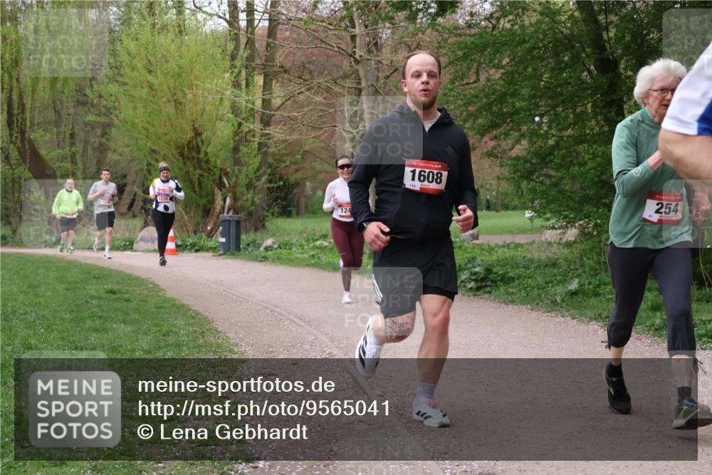 19.04.2026 - Hammer Lauf Lena Gebhardt http://msf.ph/oto/9565041 19.04.2026 10:42:06 Laufen 1239, 1338, 124, 16, 1608, 115, 1957, 47, 16, 254 meine-sportfotos.de