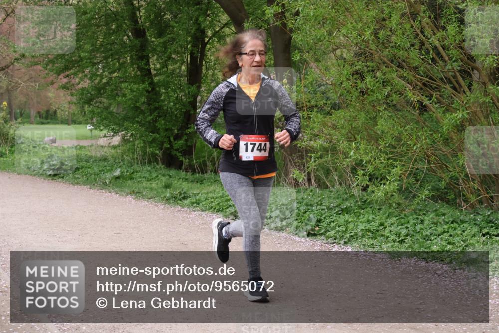 19.04.2026 - Hammer Lauf Lena Gebhardt http://msf.ph/oto/9565072 19.04.2026 10:42:32 Laufen 16, 1744, 121 meine-sportfotos.de