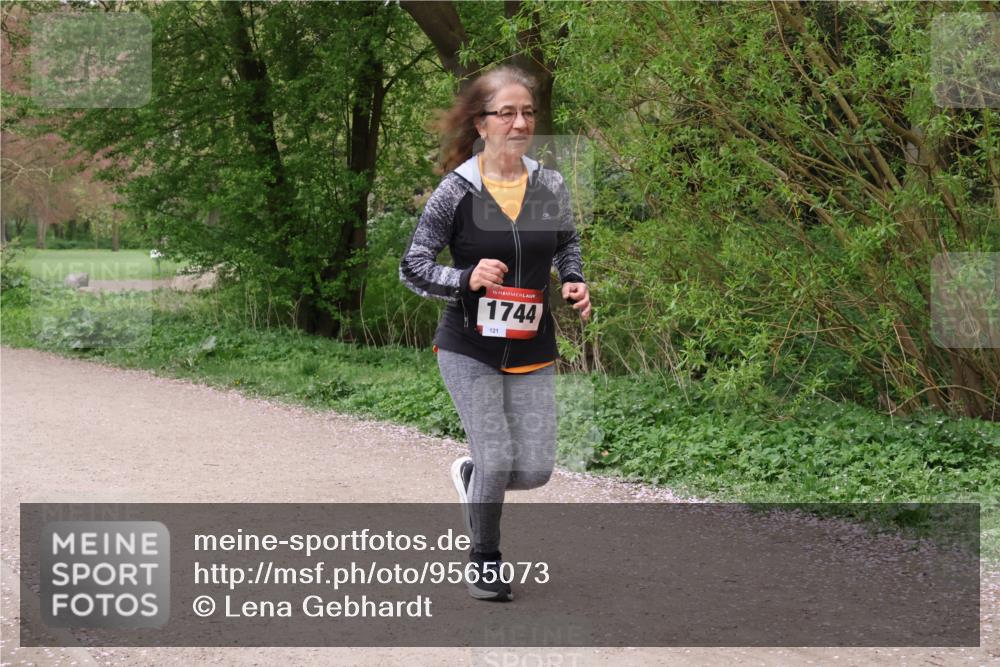 19.04.2026 - Hammer Lauf Lena Gebhardt http://msf.ph/oto/9565073 19.04.2026 10:42:32 Laufen 16, 1744, 121 meine-sportfotos.de