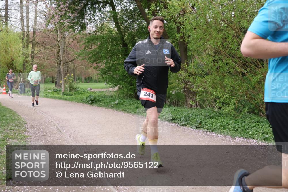 19.04.2026 - Hammer Lauf Lena Gebhardt http://msf.ph/oto/9565122 19.04.2026 10:43:22 Laufen 221, 1008, 241 meine-sportfotos.de