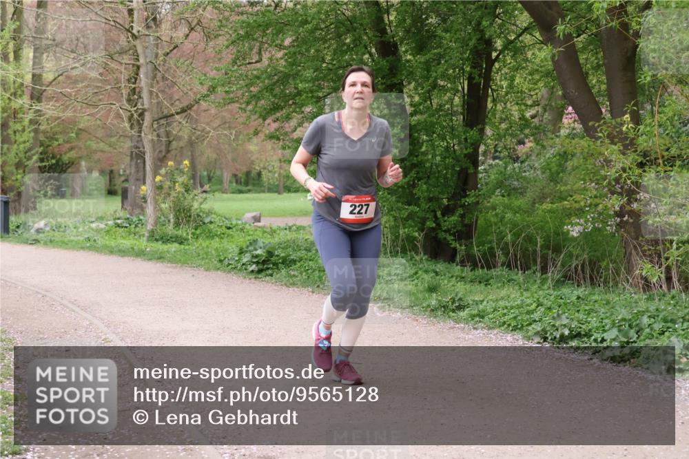 19.04.2026 - Hammer Lauf Lena Gebhardt http://msf.ph/oto/9565128 19.04.2026 10:43:28 Laufen 227 meine-sportfotos.de