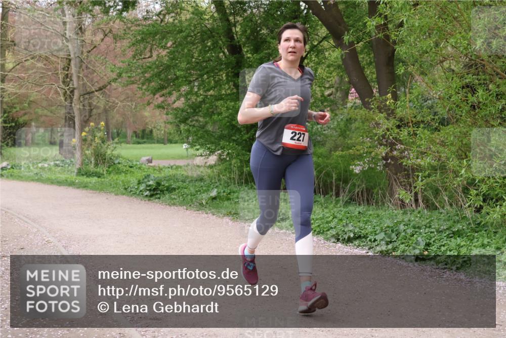 19.04.2026 - Hammer Lauf Lena Gebhardt http://msf.ph/oto/9565129 19.04.2026 10:43:28 Laufen 16, 227 meine-sportfotos.de