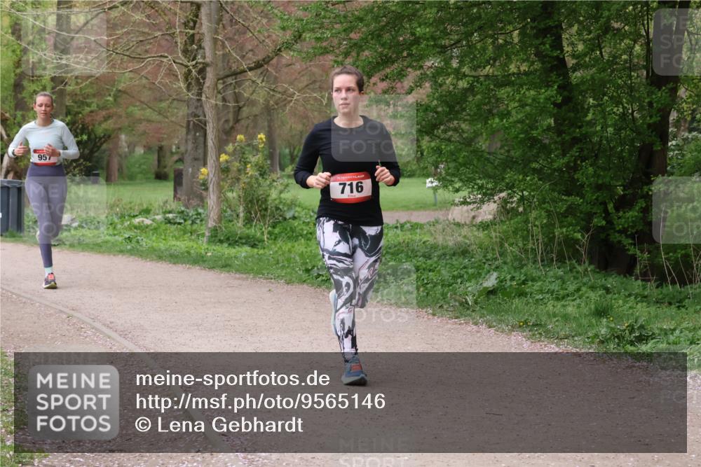 19.04.2026 - Hammer Lauf Lena Gebhardt http://msf.ph/oto/9565146 19.04.2026 10:44:08 Laufen 957, 16, 716 meine-sportfotos.de