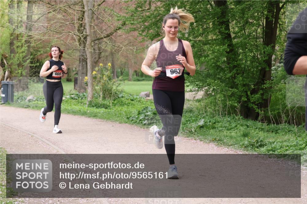 19.04.2026 - Hammer Lauf Lena Gebhardt http://msf.ph/oto/9565161 19.04.2026 10:44:25 Laufen 669, 16, 963 meine-sportfotos.de