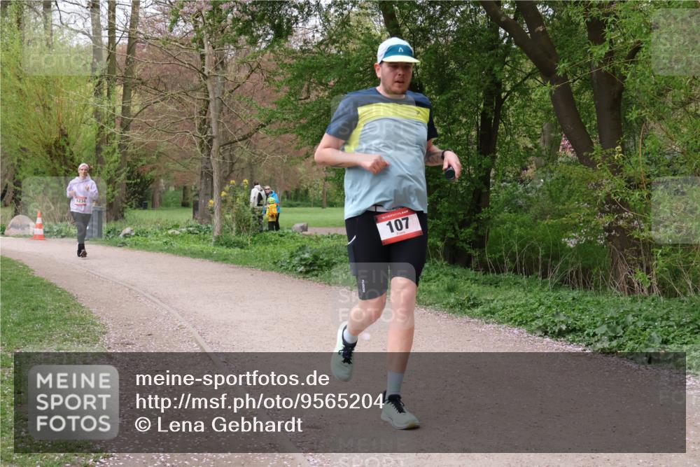 19.04.2026 - Hammer Lauf Lena Gebhardt http://msf.ph/oto/9565204 19.04.2026 10:45:49 Laufen 1234, 16, 107 meine-sportfotos.de