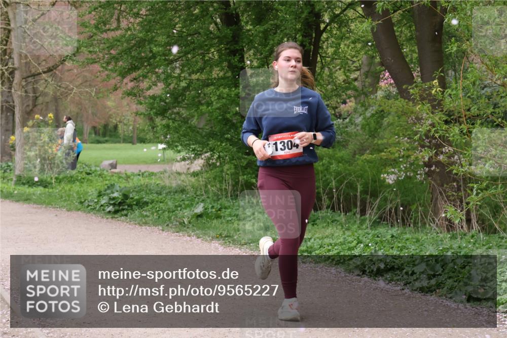 19.04.2026 - Hammer Lauf Lena Gebhardt http://msf.ph/oto/9565227 19.04.2026 10:46:34 Laufen 16, 1304 meine-sportfotos.de
