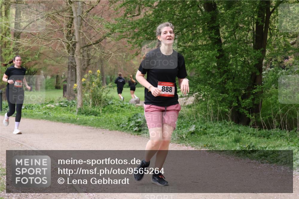 19.04.2026 - Hammer Lauf Lena Gebhardt http://msf.ph/oto/9565264 19.04.2026 10:47:27 Laufen 798, 16, 888 meine-sportfotos.de
