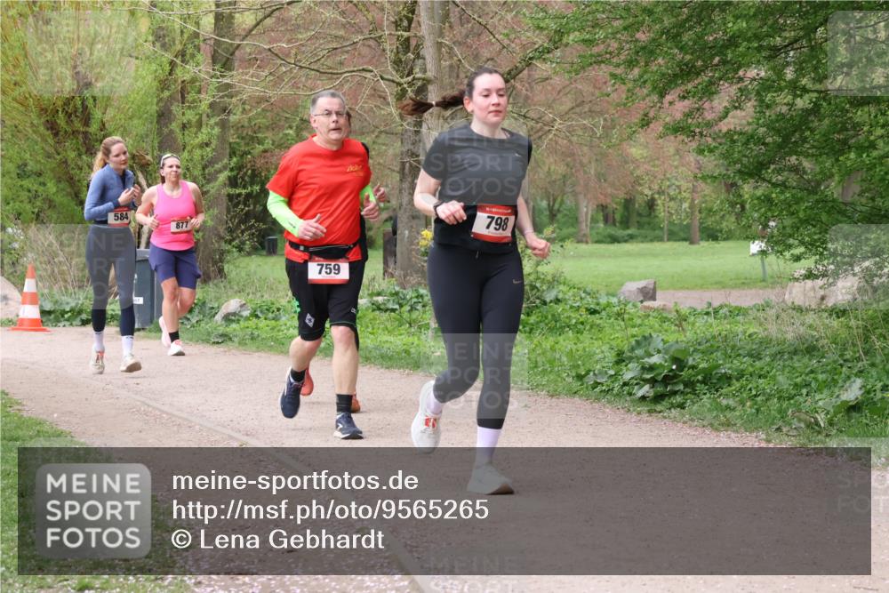 19.04.2026 - Hammer Lauf Lena Gebhardt http://msf.ph/oto/9565265 19.04.2026 10:47:29 Laufen 584, 877, 759, 16, 798 meine-sportfotos.de
