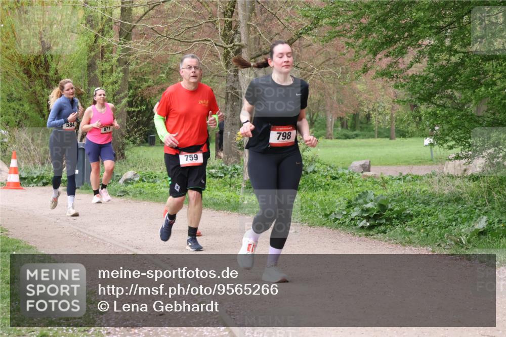 19.04.2026 - Hammer Lauf Lena Gebhardt http://msf.ph/oto/9565266 19.04.2026 10:47:29 Laufen 584, 877, 759, 16, 798 meine-sportfotos.de