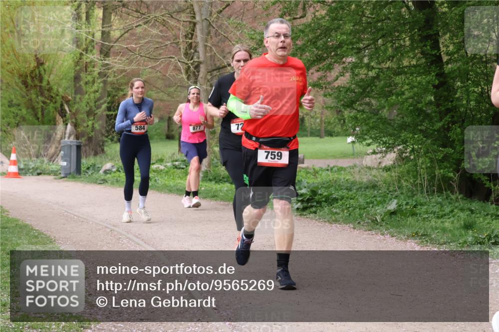 19.04.2026 - Hammer Lauf Lena Gebhardt http://msf.ph/oto/9565269 19.04.2026 10:47:31 Laufen 584, 877, 72, 759 meine-sportfotos.de
