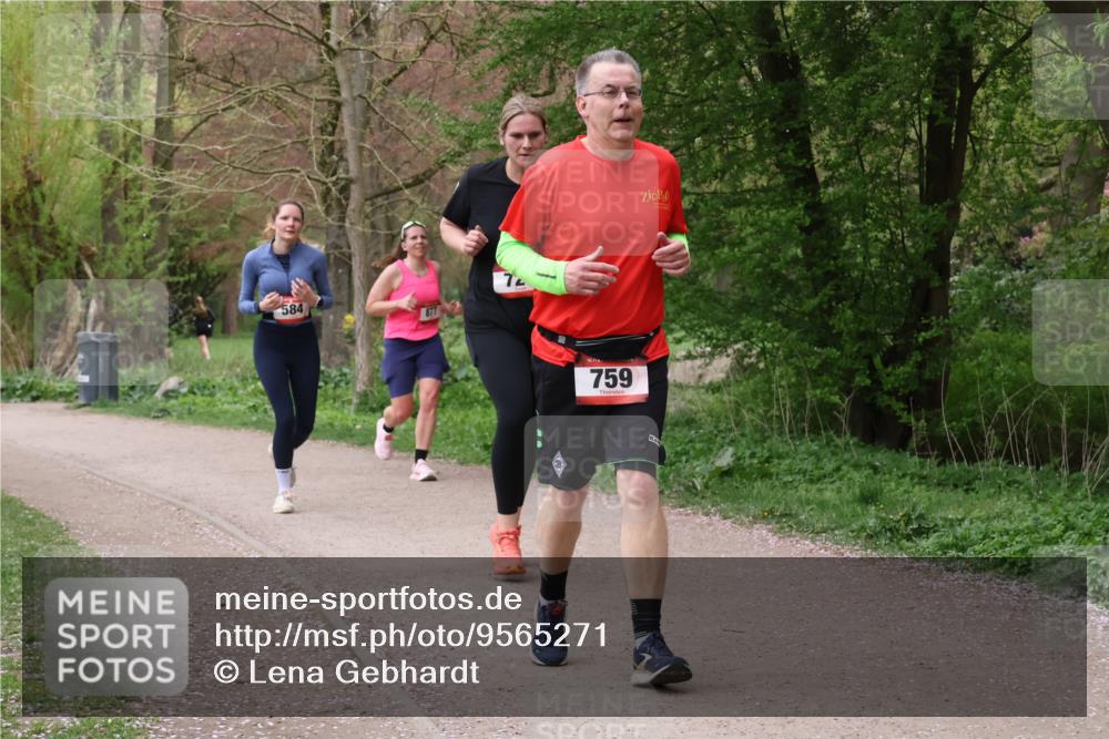 19.04.2026 - Hammer Lauf Lena Gebhardt http://msf.ph/oto/9565271 19.04.2026 10:47:32 Laufen 584, 877, 759 meine-sportfotos.de