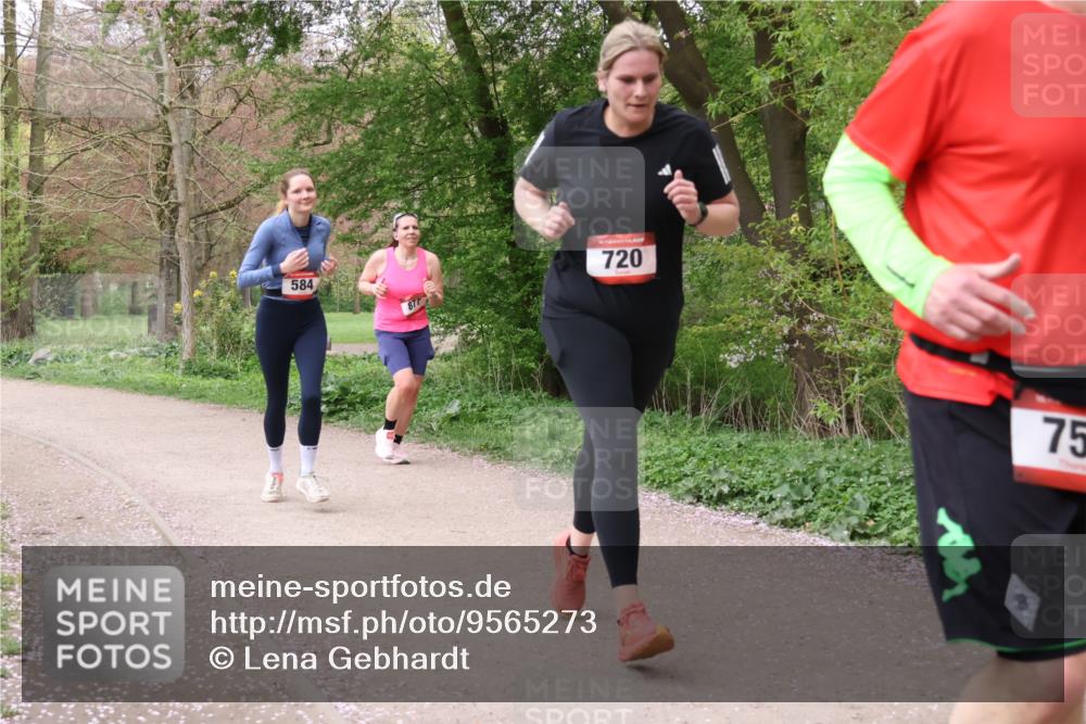 19.04.2026 - Hammer Lauf Lena Gebhardt http://msf.ph/oto/9565273 19.04.2026 10:47:34 Laufen 584, 877, 720, 75 meine-sportfotos.de