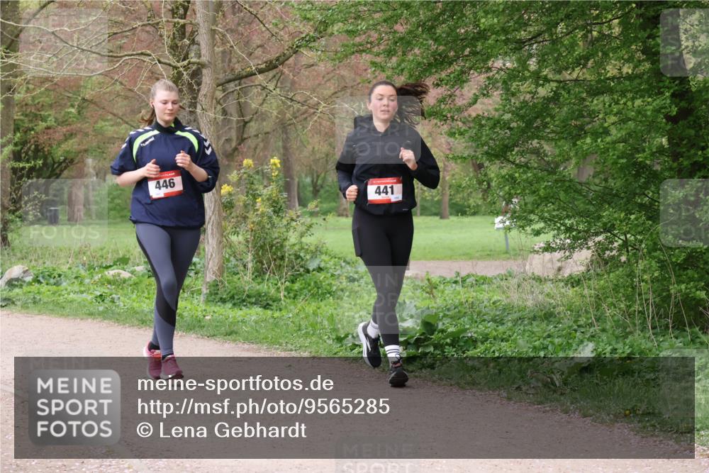 19.04.2026 - Hammer Lauf Lena Gebhardt http://msf.ph/oto/9565285 19.04.2026 10:47:56 Laufen 446, 441, 154 meine-sportfotos.de