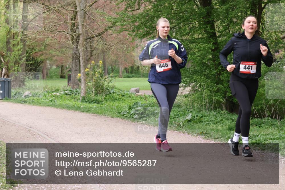 19.04.2026 - Hammer Lauf Lena Gebhardt http://msf.ph/oto/9565287 19.04.2026 10:47:58 Laufen 446, 16, 441 meine-sportfotos.de