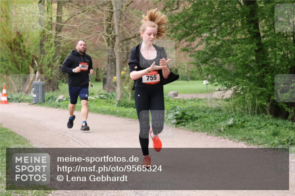 19.04.2026 - Hammer Lauf Lena Gebhardt http://msf.ph/oto/9565324 19.04.2026 10:49:10 Laufen 901, 755 meine-sportfotos.de