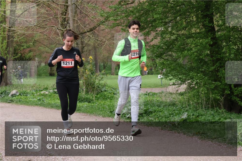 19.04.2026 - Hammer Lauf Lena Gebhardt http://msf.ph/oto/9565330 19.04.2026 10:49:21 Laufen 1210, 1211 meine-sportfotos.de