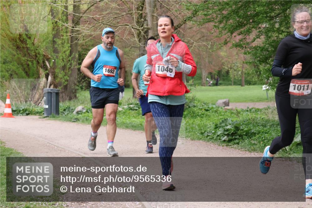 19.04.2026 - Hammer Lauf Lena Gebhardt http://msf.ph/oto/9565336 19.04.2026 10:49:25 Laufen 1692, 16, 1046, 90, 16, 1011 meine-sportfotos.de