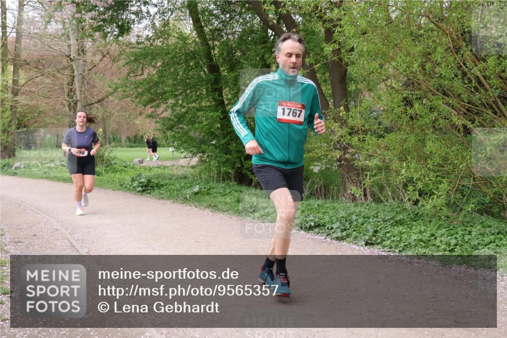 19.04.2026 - Hammer Lauf Lena Gebhardt http://msf.ph/oto/9565357 19.04.2026 10:49:56 Laufen 99, 6, 1767 meine-sportfotos.de