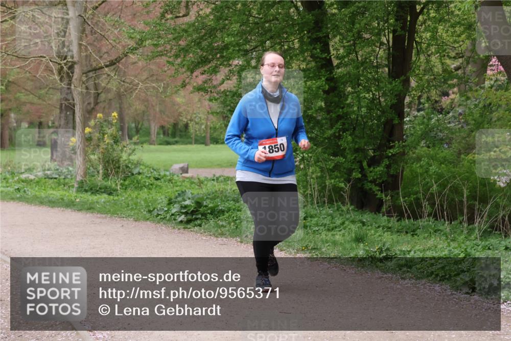 19.04.2026 - Hammer Lauf Lena Gebhardt http://msf.ph/oto/9565371 19.04.2026 10:50:25 Laufen 16, 72, 1850 meine-sportfotos.de