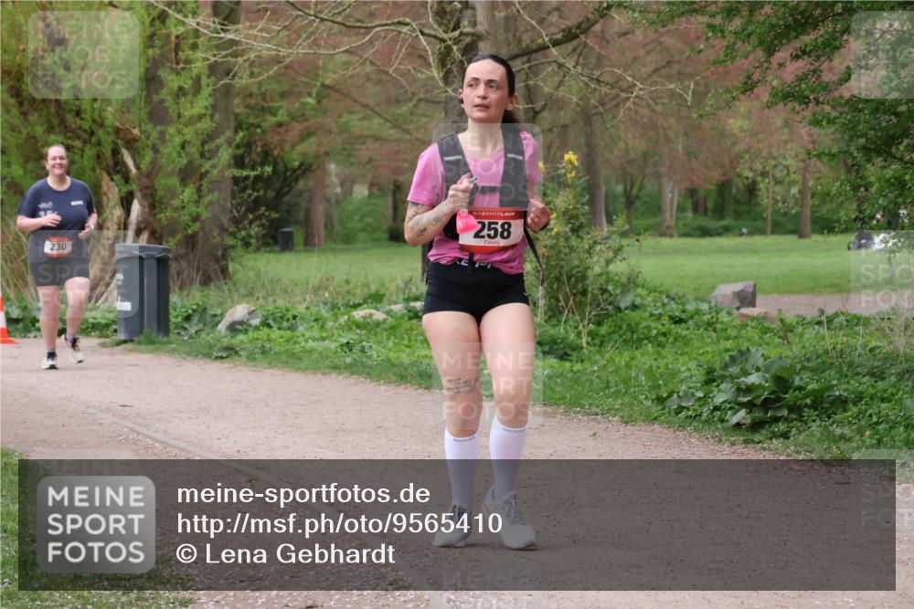 19.04.2026 - Hammer Lauf Lena Gebhardt http://msf.ph/oto/9565410 19.04.2026 10:51:40 Laufen 230, 16, 258 meine-sportfotos.de