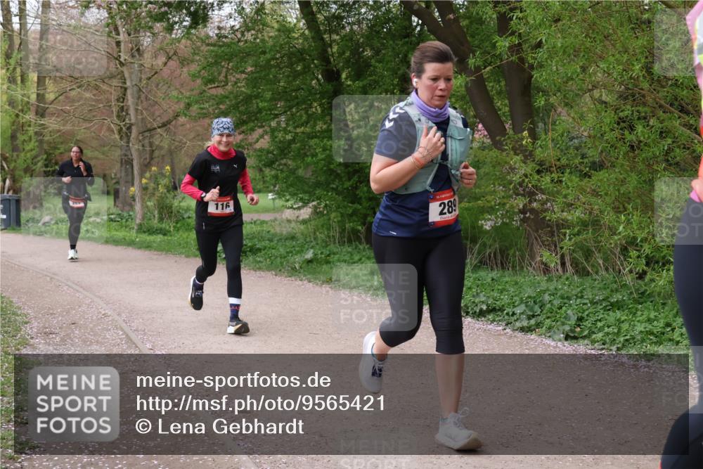 19.04.2026 - Hammer Lauf Lena Gebhardt http://msf.ph/oto/9565421 19.04.2026 10:51:48 Laufen 116, 16, 289 meine-sportfotos.de
