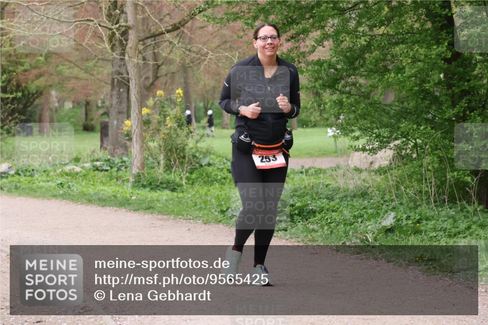 19.04.2026 - Hammer Lauf Lena Gebhardt http://msf.ph/oto/9565425 19.04.2026 10:51:51 Laufen 16, 253 meine-sportfotos.de