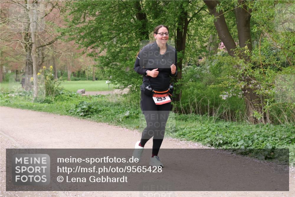 19.04.2026 - Hammer Lauf Lena Gebhardt http://msf.ph/oto/9565428 19.04.2026 10:51:52 Laufen 253 meine-sportfotos.de