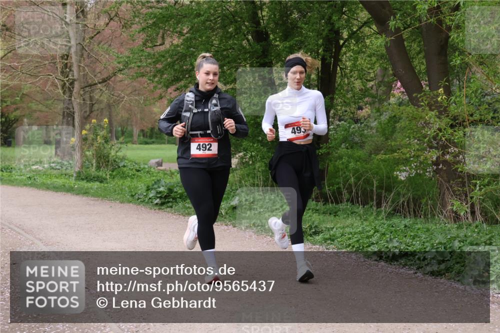 19.04.2026 - Hammer Lauf Lena Gebhardt http://msf.ph/oto/9565437 19.04.2026 10:52:12 Laufen 16, 492, 493 meine-sportfotos.de