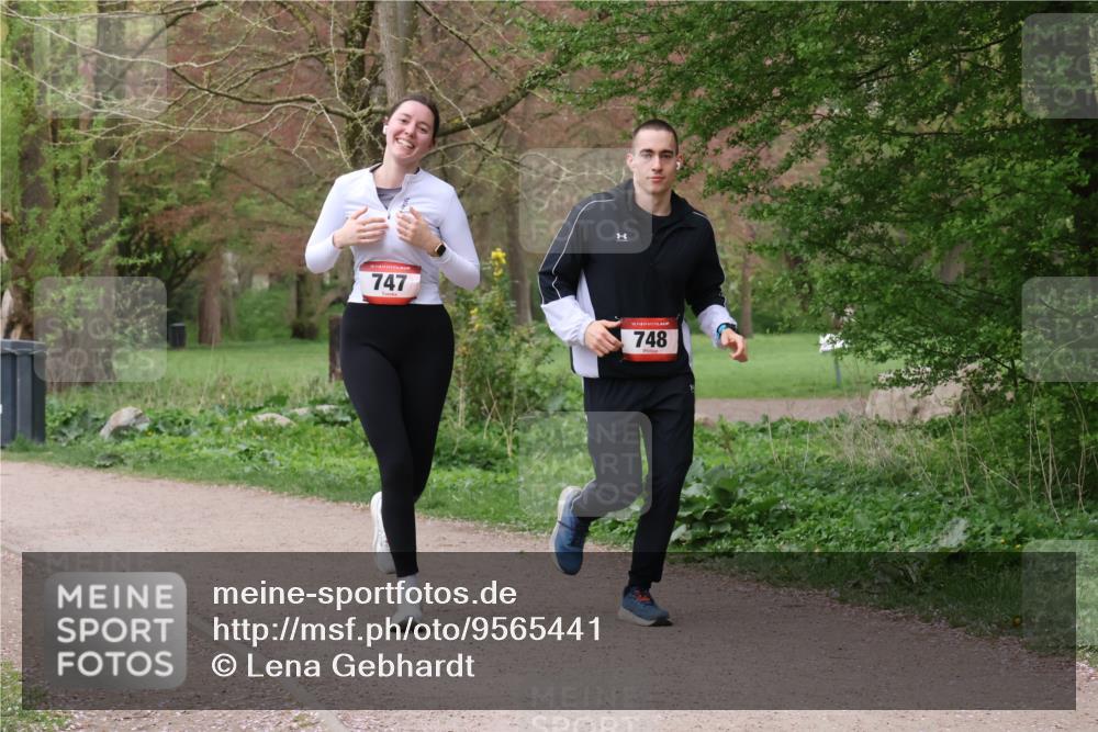 19.04.2026 - Hammer Lauf Lena Gebhardt http://msf.ph/oto/9565441 19.04.2026 10:52:33 Laufen 747, 16, 748 meine-sportfotos.de