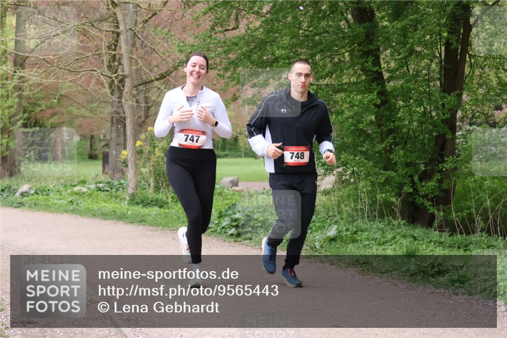 19.04.2026 - Hammer Lauf Lena Gebhardt http://msf.ph/oto/9565443 19.04.2026 10:52:33 Laufen 747, 16, 748 meine-sportfotos.de