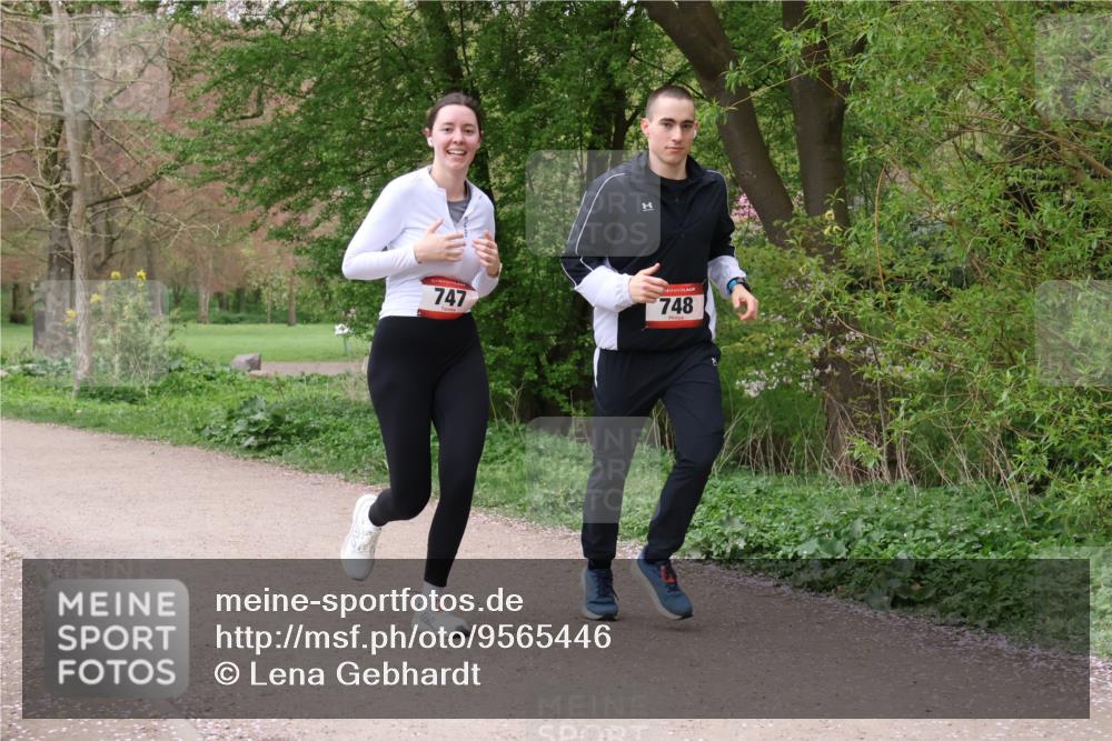 19.04.2026 - Hammer Lauf Lena Gebhardt http://msf.ph/oto/9565446 19.04.2026 10:52:34 Laufen 747, 748 meine-sportfotos.de