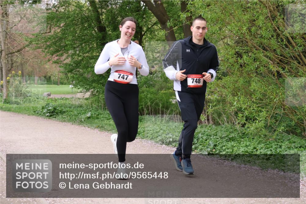 19.04.2026 - Hammer Lauf Lena Gebhardt http://msf.ph/oto/9565448 19.04.2026 10:52:35 Laufen 747, 748 meine-sportfotos.de