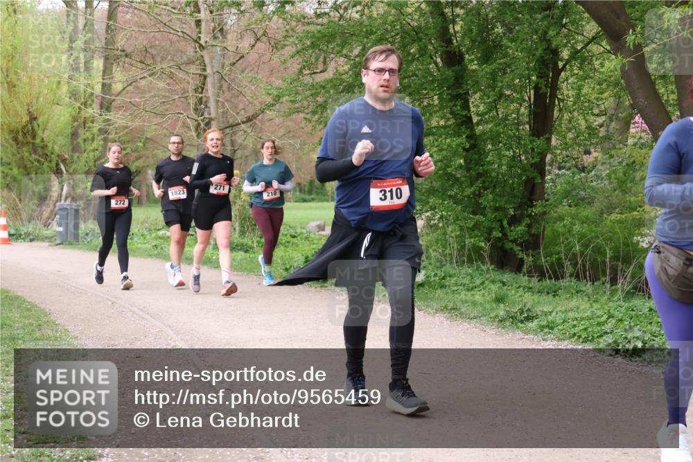 19.04.2026 - Hammer Lauf Lena Gebhardt http://msf.ph/oto/9565459 19.04.2026 10:53:07 Laufen 271, 1823, 272, 210, 16, 310 meine-sportfotos.de