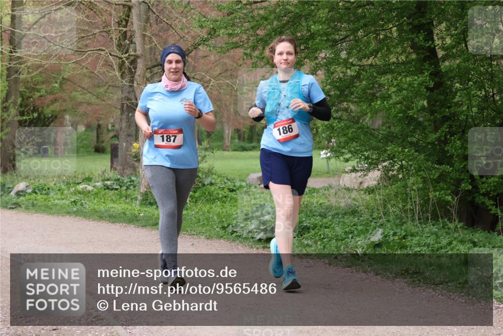 19.04.2026 - Hammer Lauf Lena Gebhardt http://msf.ph/oto/9565486 19.04.2026 10:53:49 Laufen 187, 186 meine-sportfotos.de