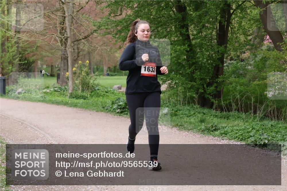19.04.2026 - Hammer Lauf Lena Gebhardt http://msf.ph/oto/9565539 19.04.2026 10:56:04 Laufen 16, 1632 meine-sportfotos.de