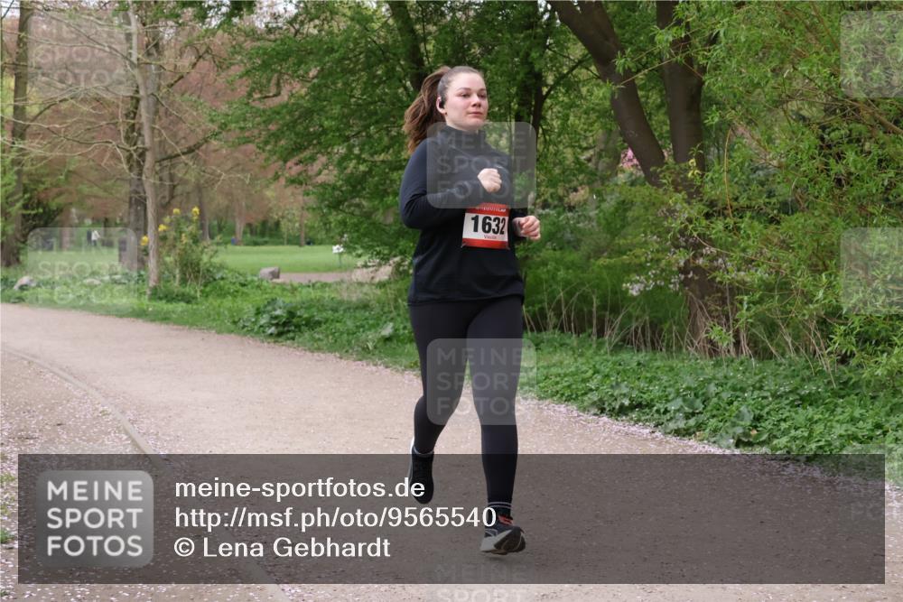 19.04.2026 - Hammer Lauf Lena Gebhardt http://msf.ph/oto/9565540 19.04.2026 10:56:04 Laufen 16, 1632 meine-sportfotos.de