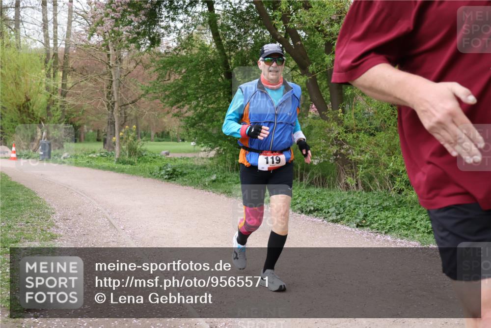 19.04.2026 - Hammer Lauf Lena Gebhardt http://msf.ph/oto/9565571 19.04.2026 10:57:48 Laufen 119 meine-sportfotos.de