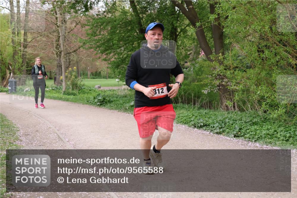 19.04.2026 - Hammer Lauf Lena Gebhardt http://msf.ph/oto/9565588 19.04.2026 10:58:26 Laufen 1851, 312 meine-sportfotos.de