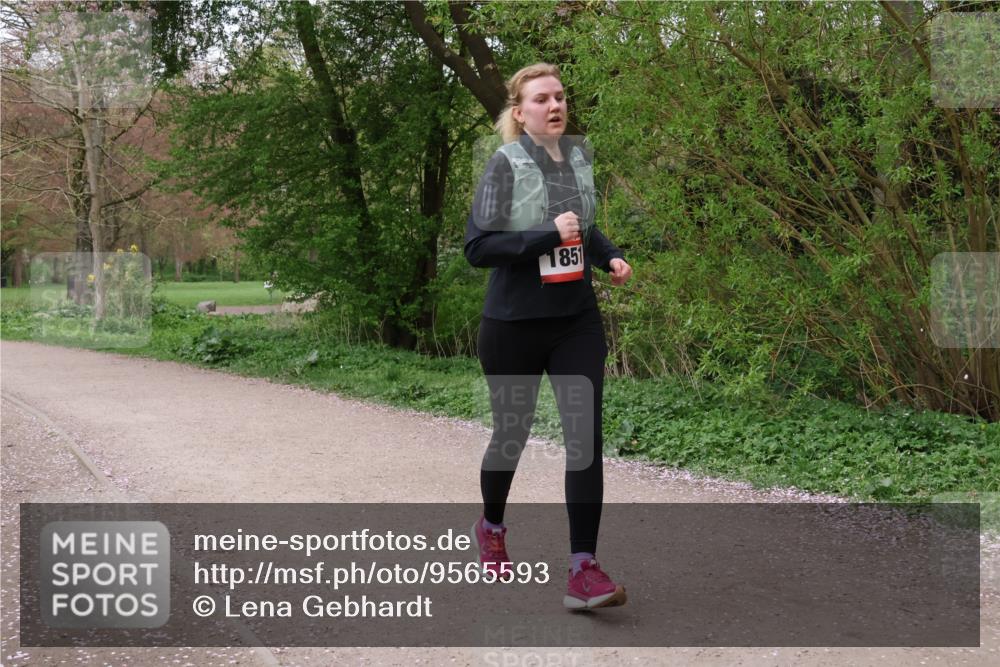 19.04.2026 - Hammer Lauf Lena Gebhardt http://msf.ph/oto/9565593 19.04.2026 10:58:31 Laufen 1851 meine-sportfotos.de